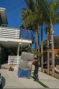moving yourself vs hiring professional movers